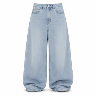 Light blue baggy jeans for college outfit